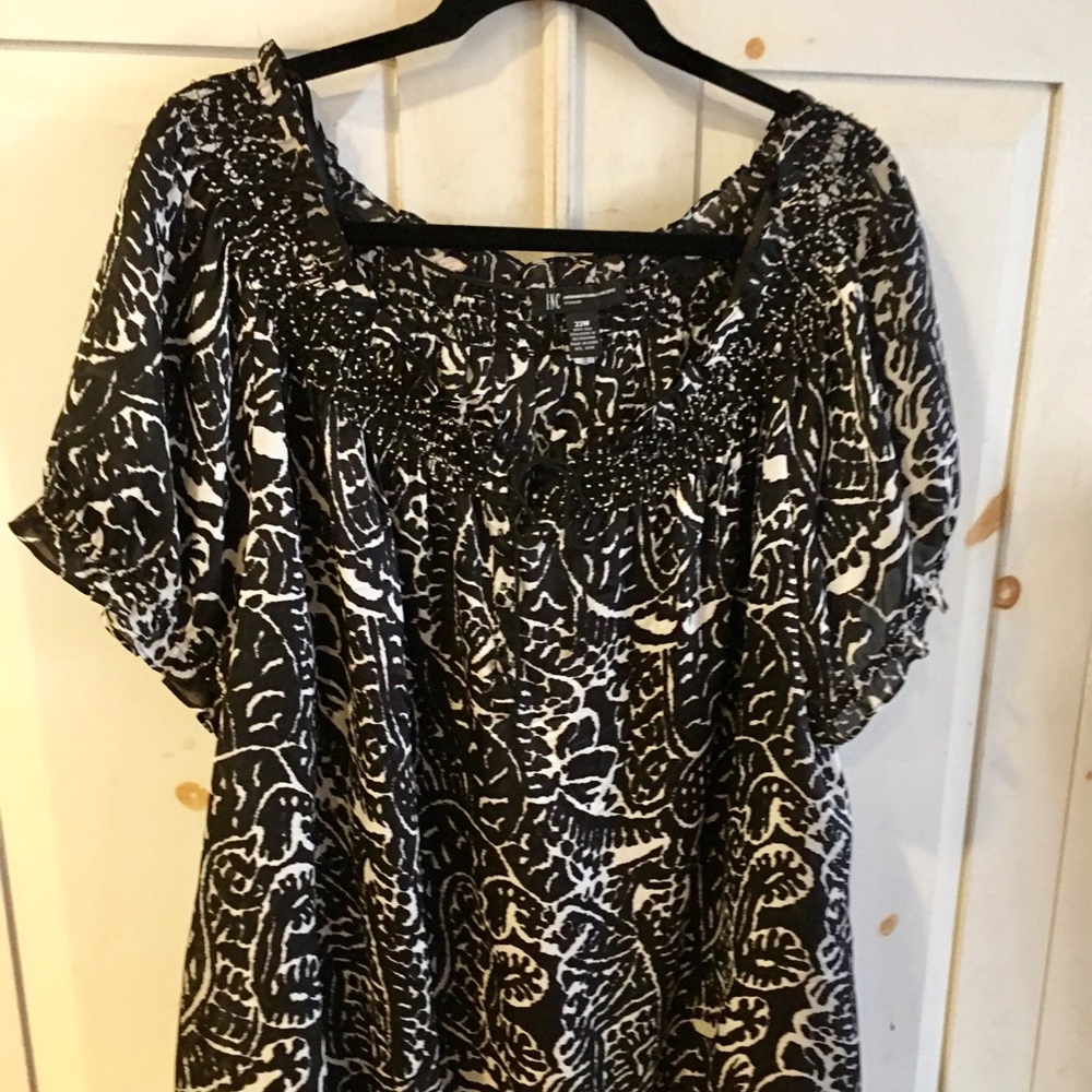 INC. 100% Silk Blouse SZ 2X.   beaded neckline